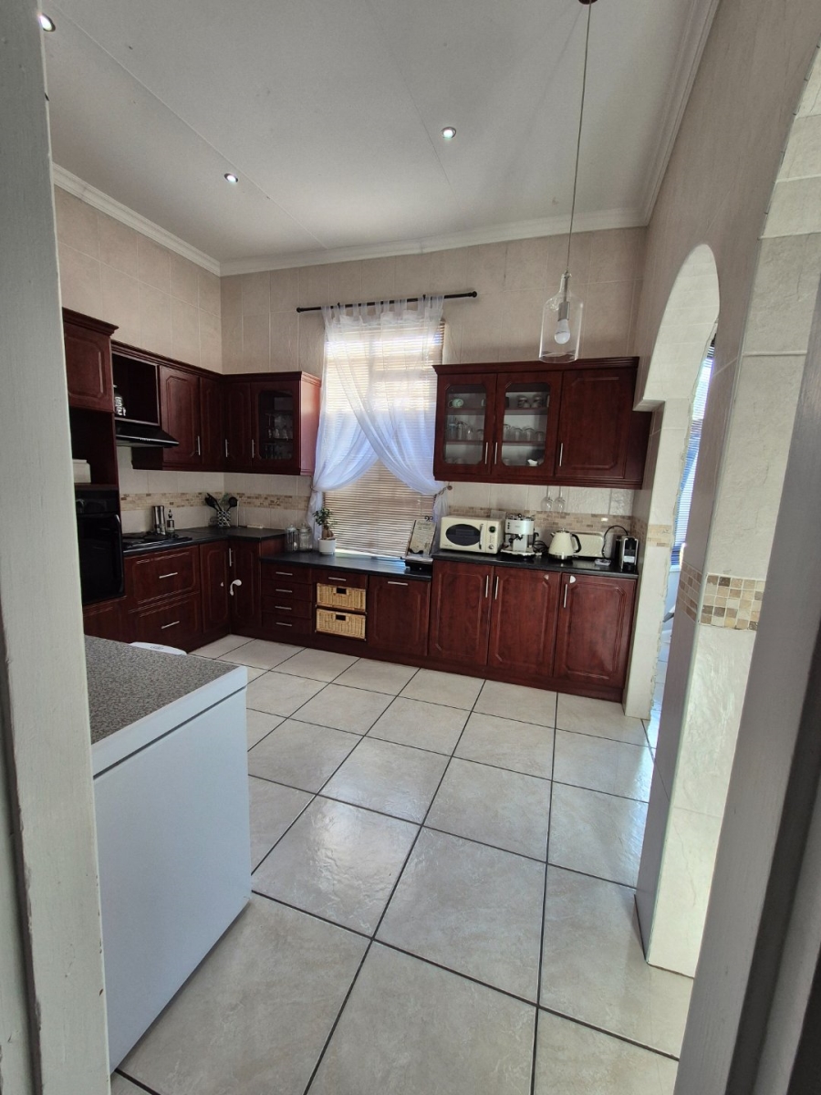 4 Bedroom Property for Sale in Bethlehem Free State